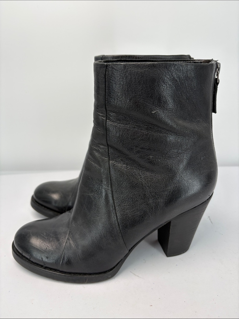 🪃 Nine West Black Leather Mid-Heel Ankle Booties View 3